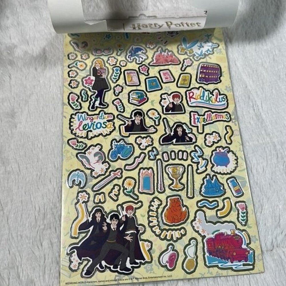 Harry Potter Sticker Booklet Stickers approx 250 scrapbook stickers Licensed NEW - Picture 6 of 13